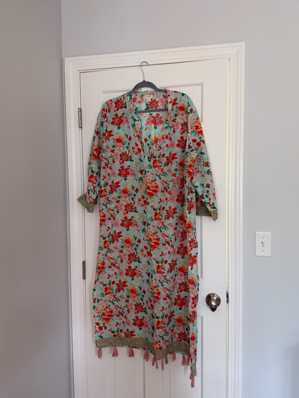 Floral Mint Green Cover-Up with  Red Blossom Print like new Size XXL